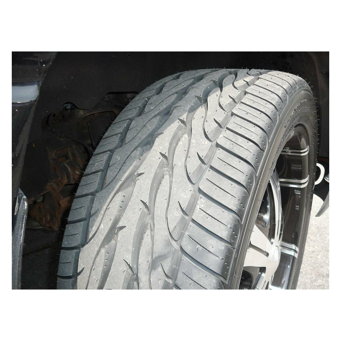 Шины 275 55 r19. Шины Toyo PROXES st2. Toyo PROXES S/T II 110w. 285/50 R20 Toyo. Toyo St 255/55/18 вид сбоку.